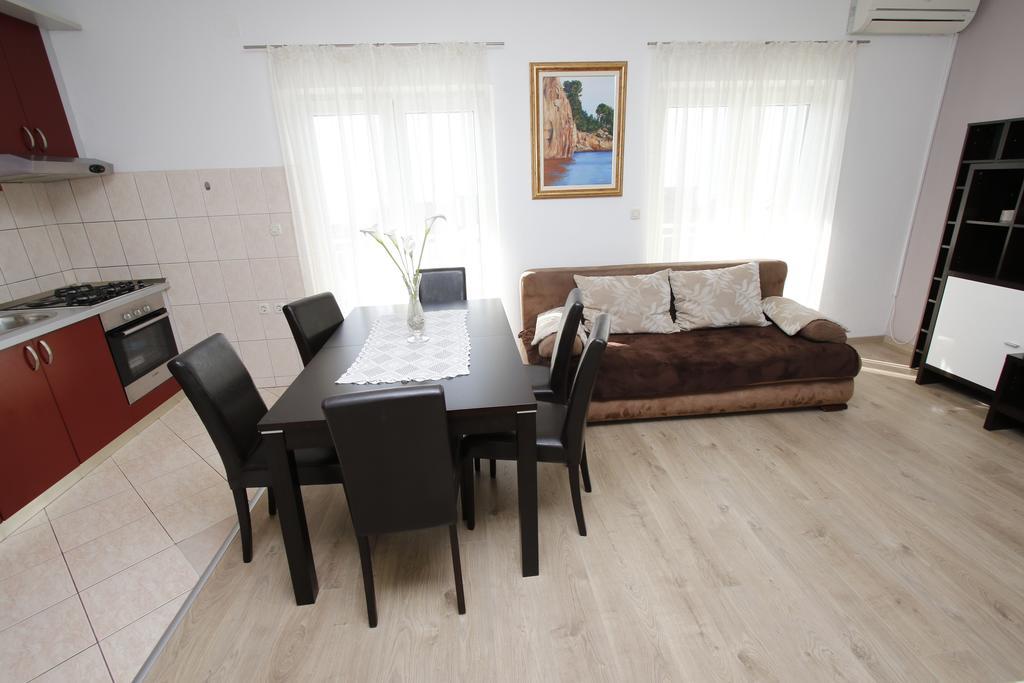 Dundic Apartment Makarska